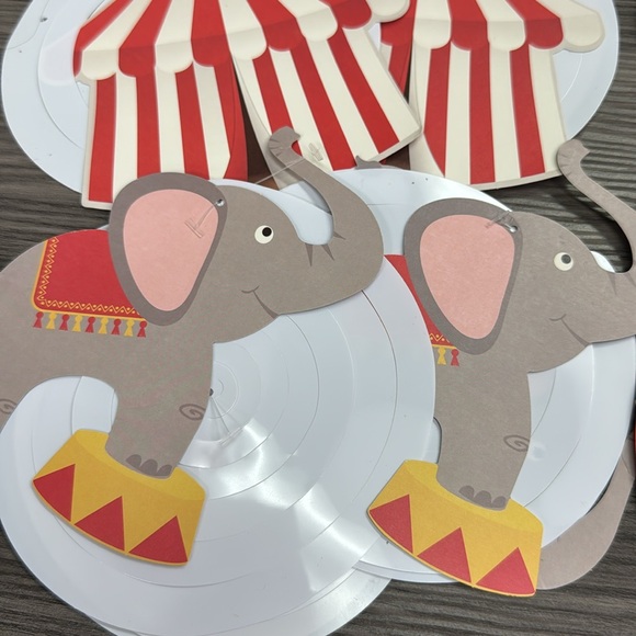 Circus Themed swirls red and white big top circus lion elephant seal decorations - Picture 3 of 4